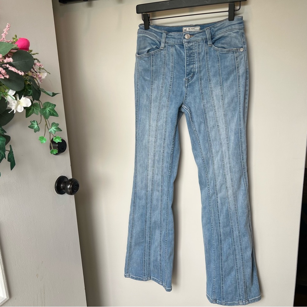Free People Women's So Many Seams Flare Jeans - size 27 - Picture 7 of 11